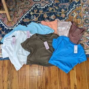 Bundle of 7 solid color t-shirts